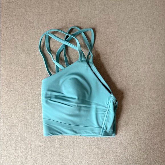 Like a Cloud Lululemon Sports Bra - Picture 4 of 7